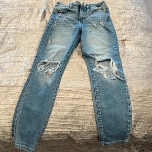 Straight distressed jeans